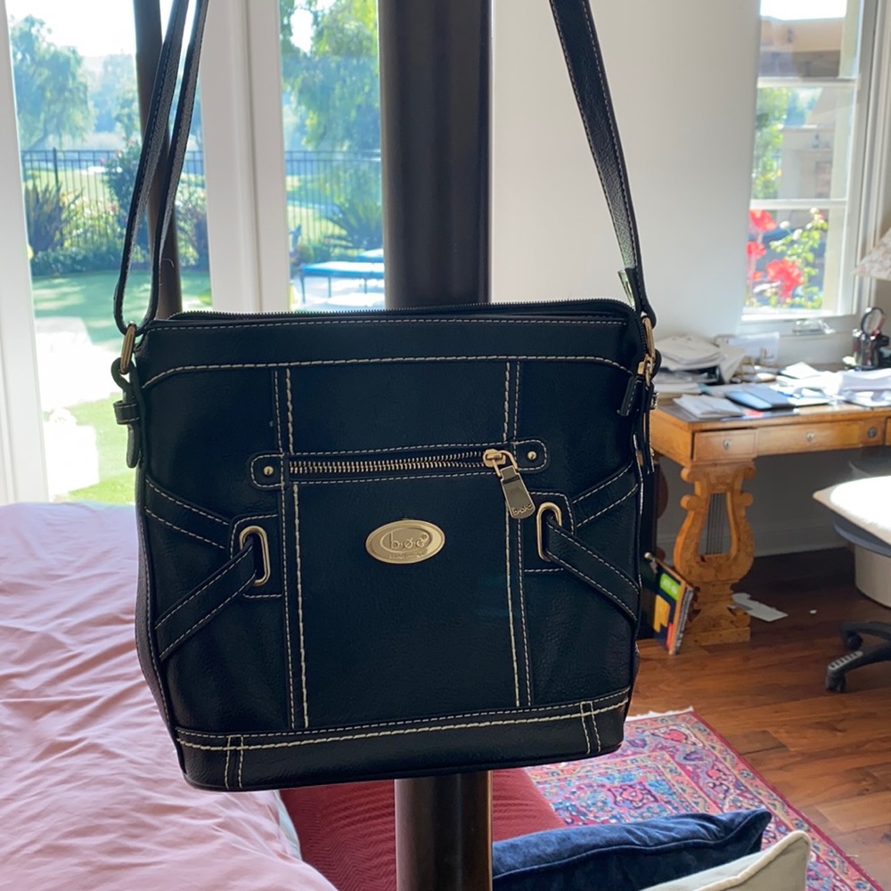 B.O.C black purse.  Good condition.  2 opening, front zipper, back zipper.